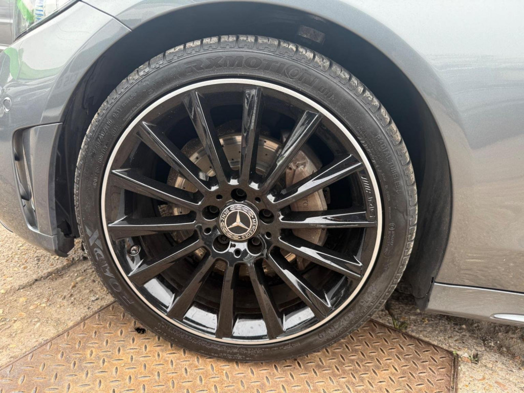 MERCEDES-BENZ C CLASS