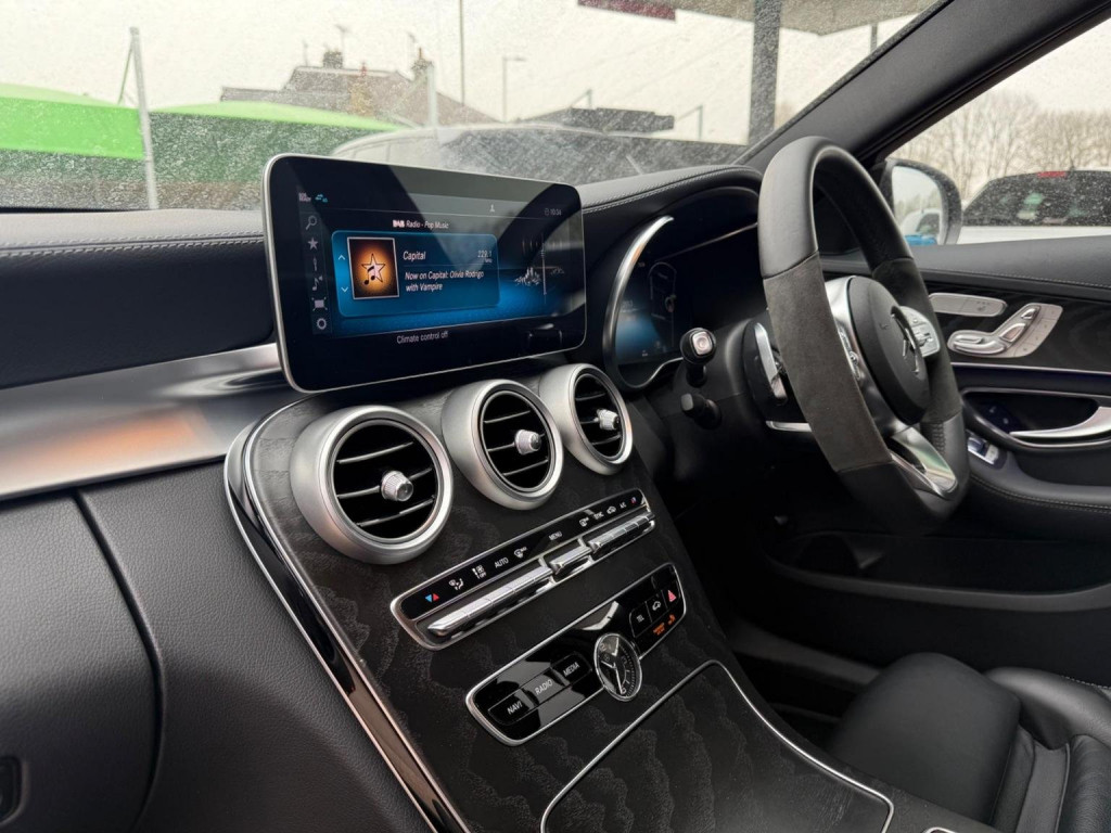 MERCEDES-BENZ C CLASS