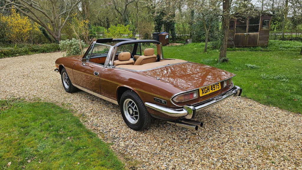 View TRIUMPH STAG 