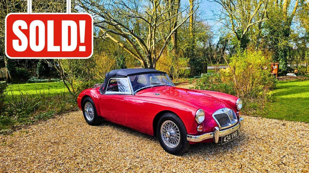View MG MGA 1600 Mk 2 Roadster.