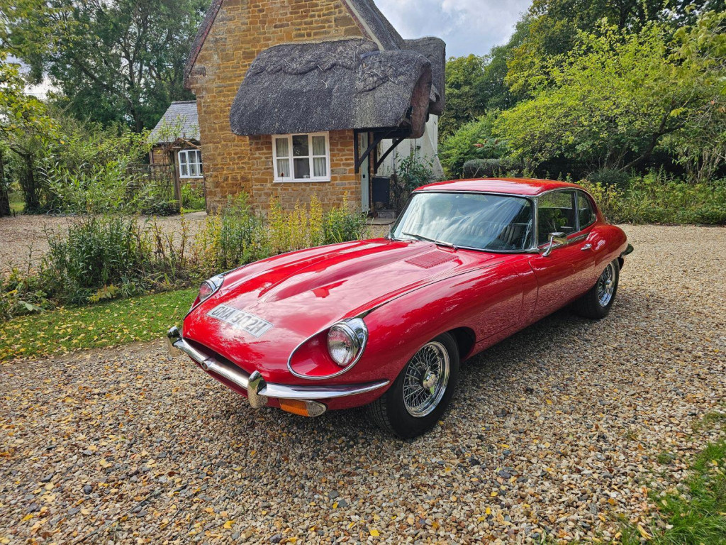 View JAGUAR E-TYPE 