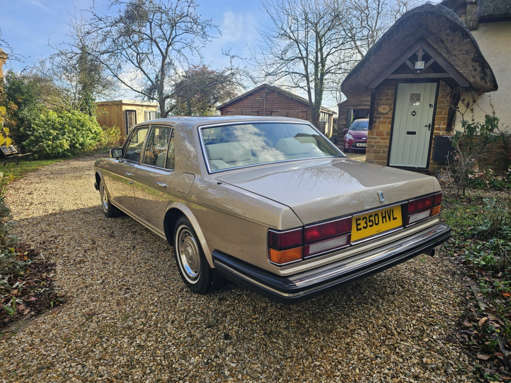 View ROLLS-ROYCE SILVER SPIRIT 6.8