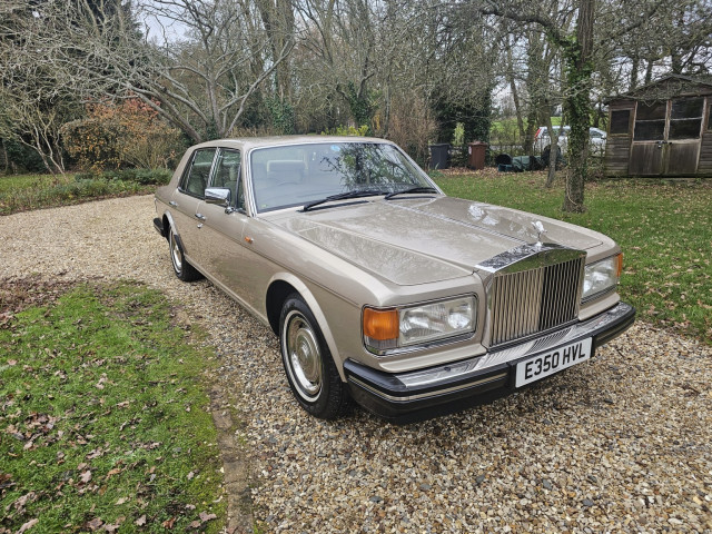 ROLLS-ROYCE SILVER SPIRIT 6.8