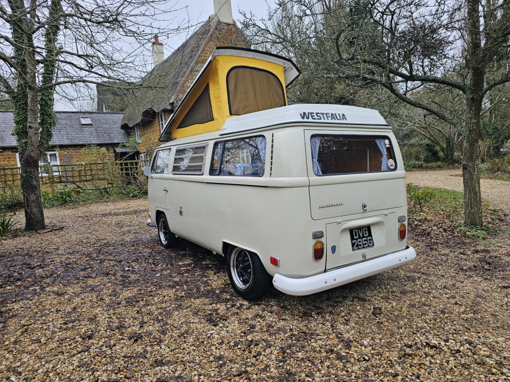 View VOLKSWAGEN TRANSPORTER 