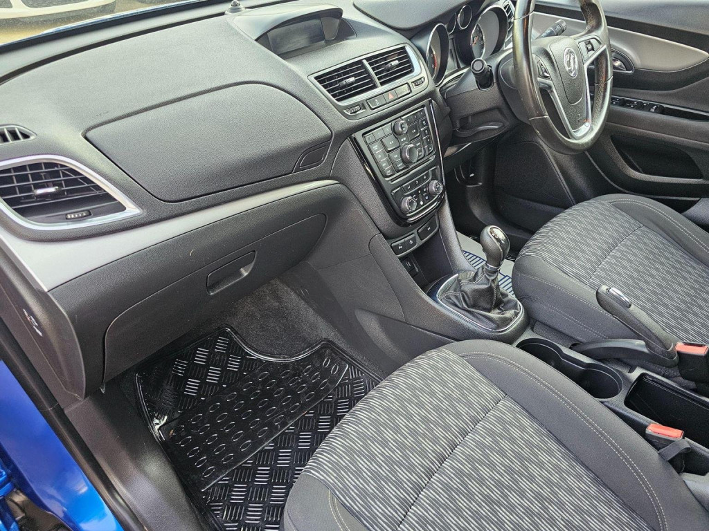 VAUXHALL MOKKA