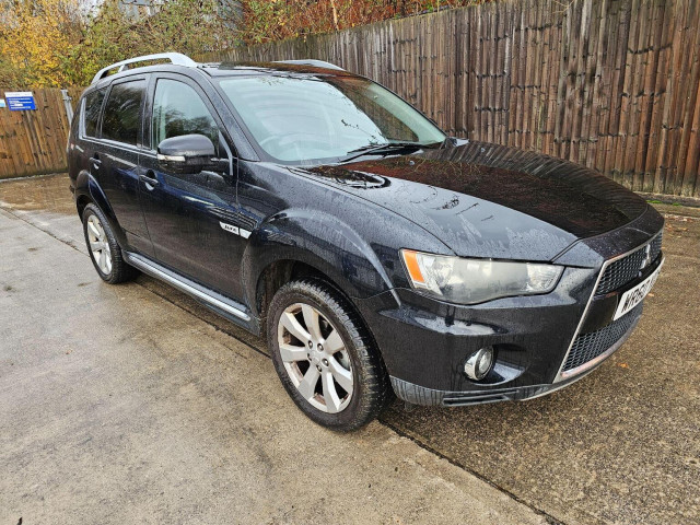 MITSUBISHI OUTLANDER