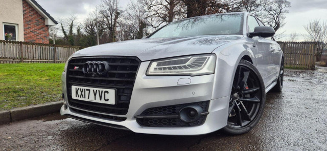 AUDI S8