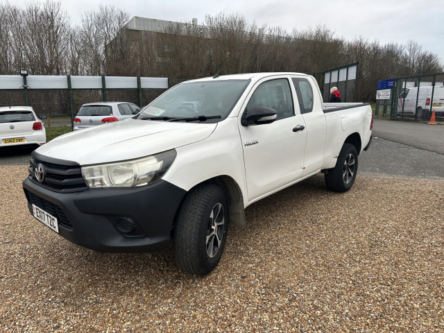 TOYOTA HILUX