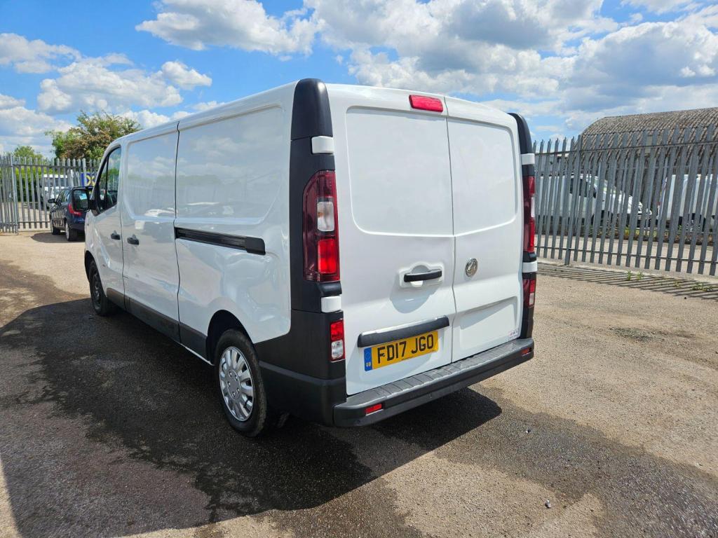 VAUXHALL VIVARO