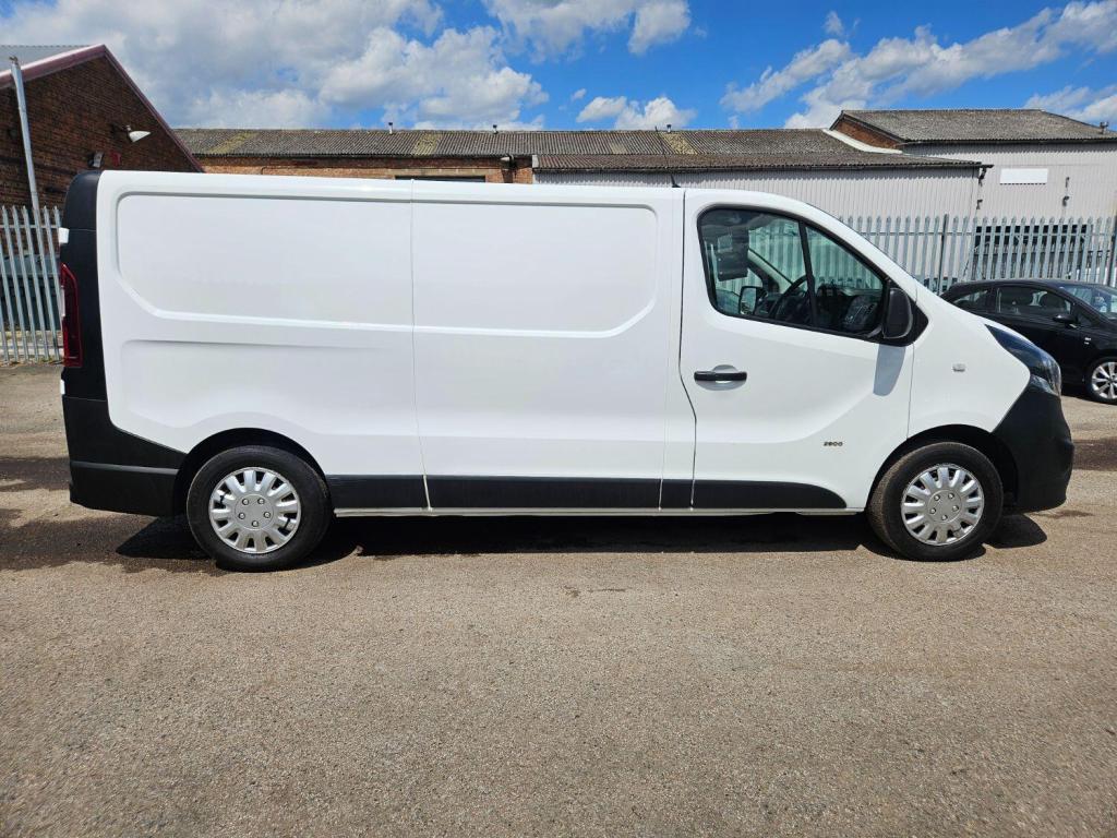 VAUXHALL VIVARO
