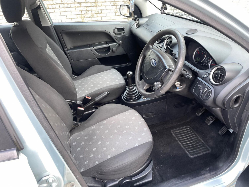 FORD FIESTA