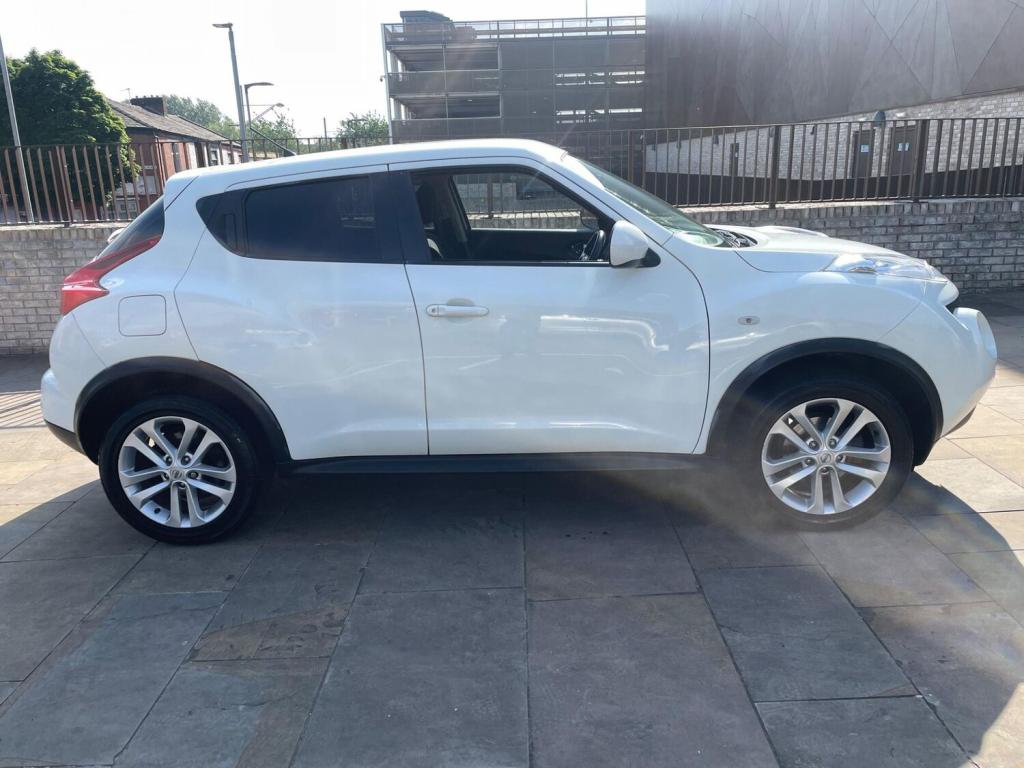View NISSAN JUKE 1.6 Acenta Premium Euro 5 (s/s) 5dr