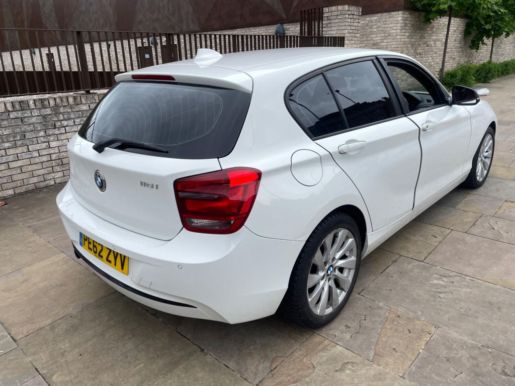 View BMW 1 SERIES 1.6 116i Sport Auto Euro 5 (s/s) 5dr