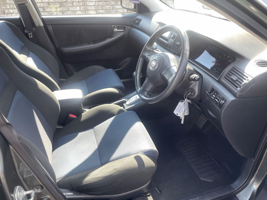 TOYOTA COROLLA