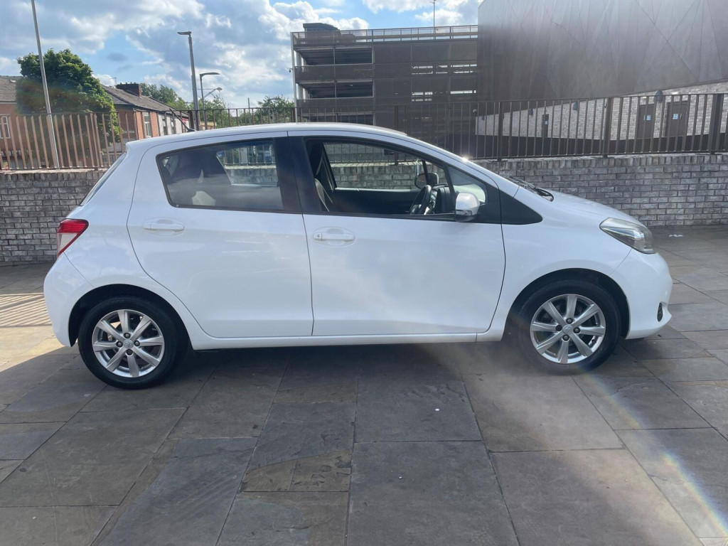 View TOYOTA YARIS 1.4 D-4D TR Euro 5 5dr