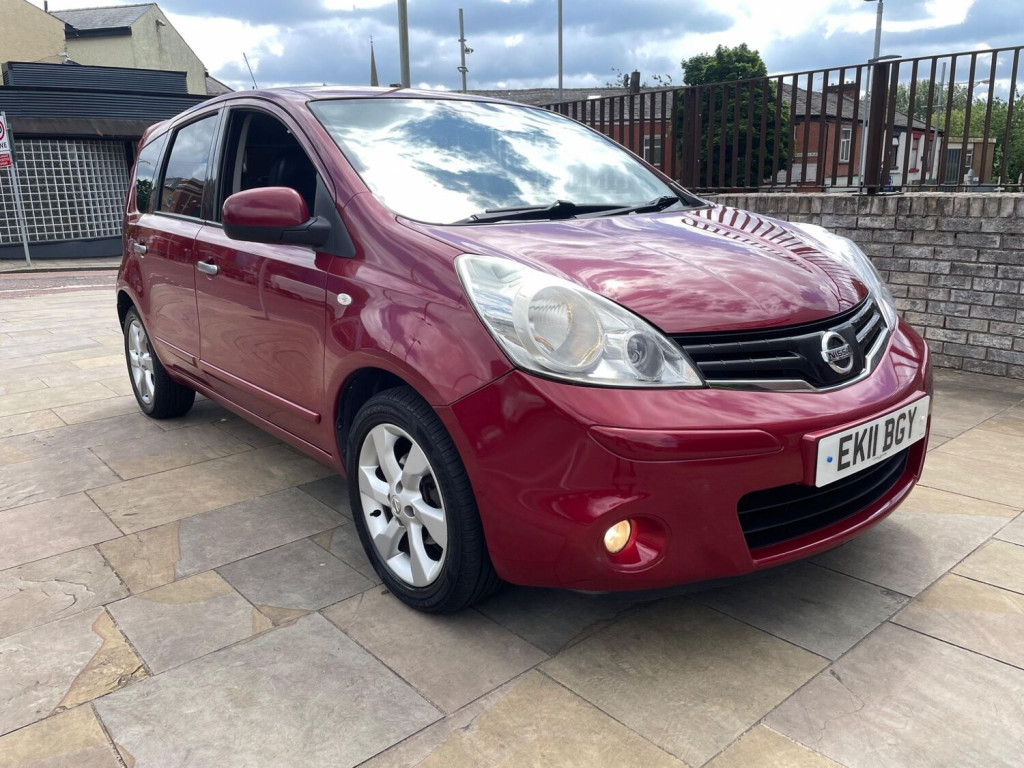 View NISSAN NOTE 1.6 16V Tekna Auto Euro 5 5dr