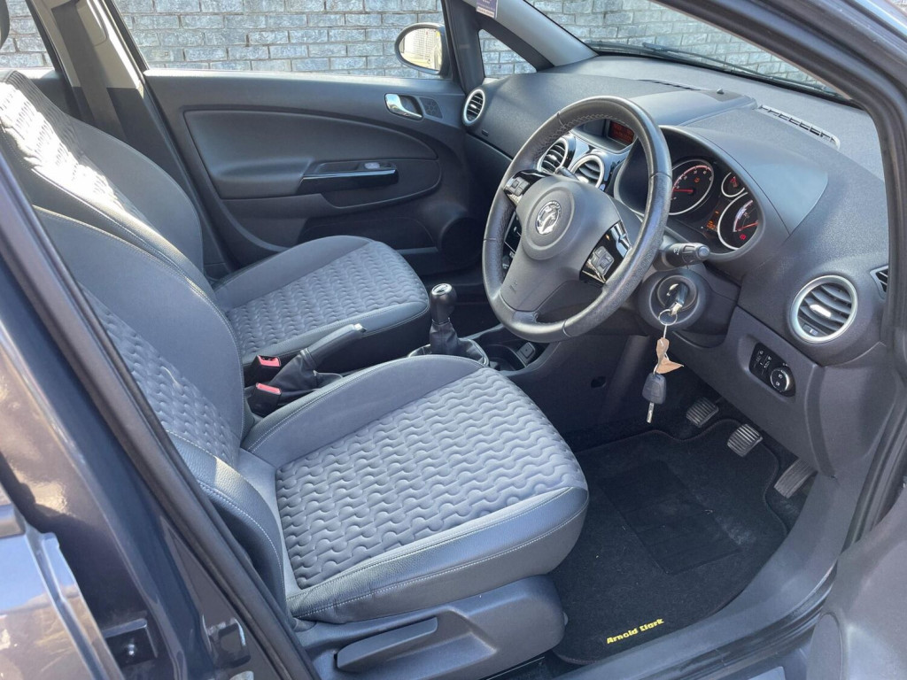 VAUXHALL CORSA