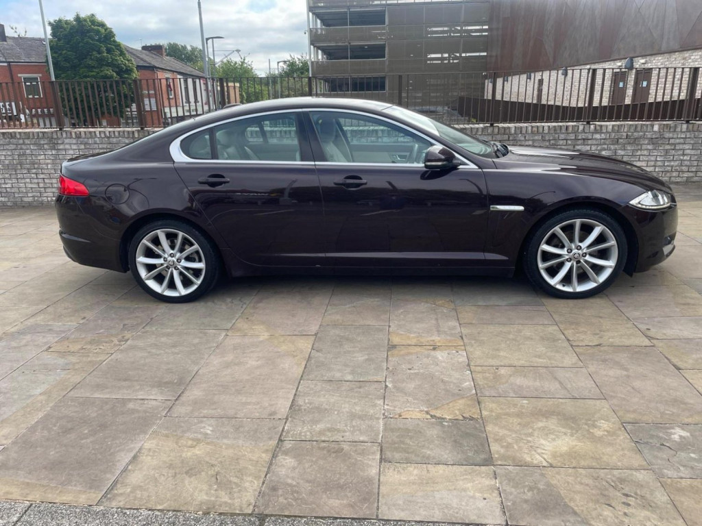 View JAGUAR XF 2.2d Premium Luxury Auto Euro 5 (s/s) 4dr