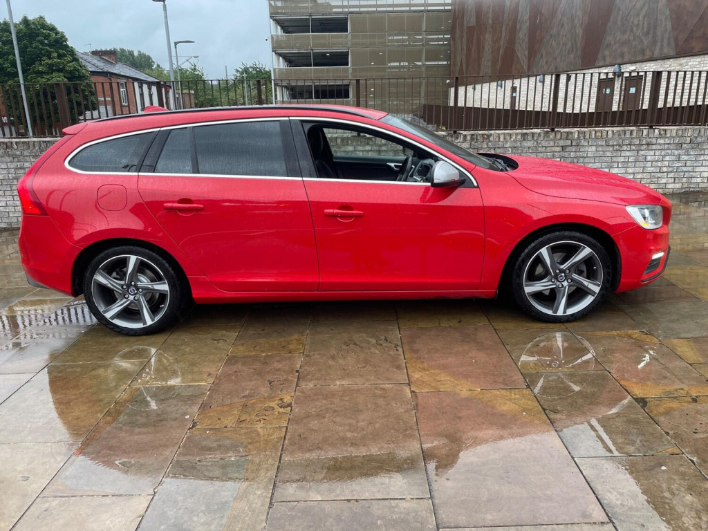 View VOLVO V60 1.6 D2 R-Design Euro 5 (s/s) 5dr