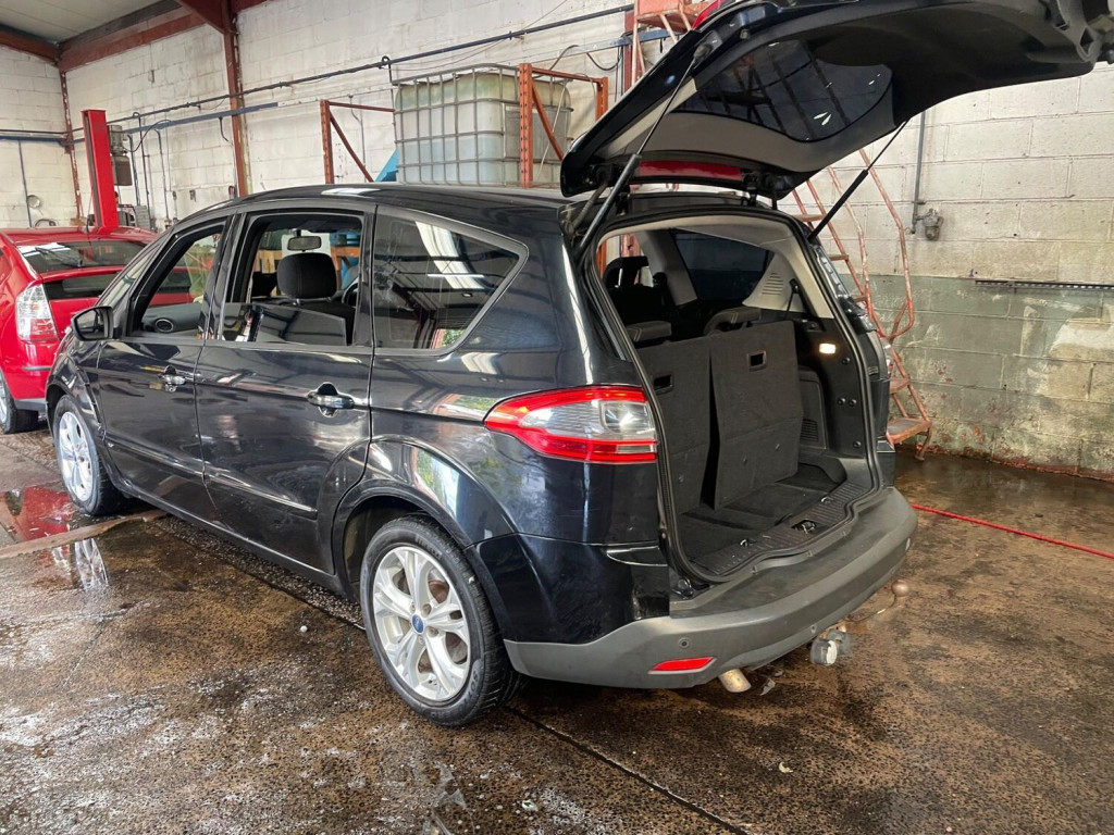 View FORD S-MAX 2.0 TDCi Zetec Euro 5 5dr