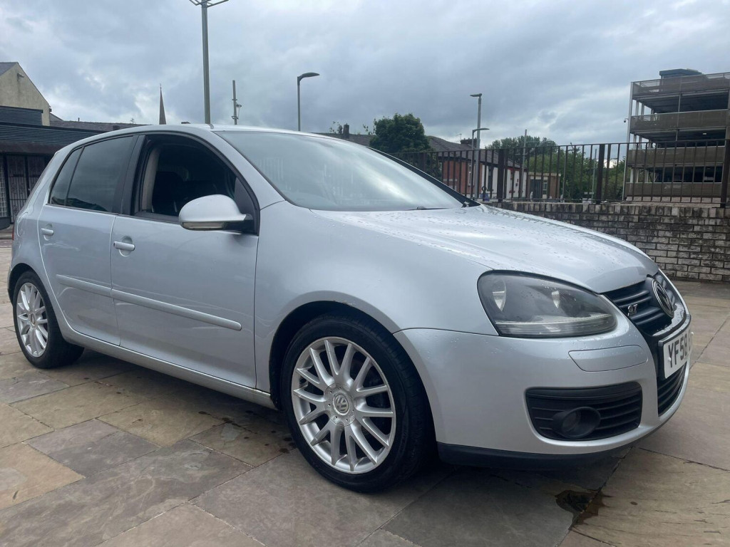 View VOLKSWAGEN GOLF 2.0 TDI DPF GT 5dr