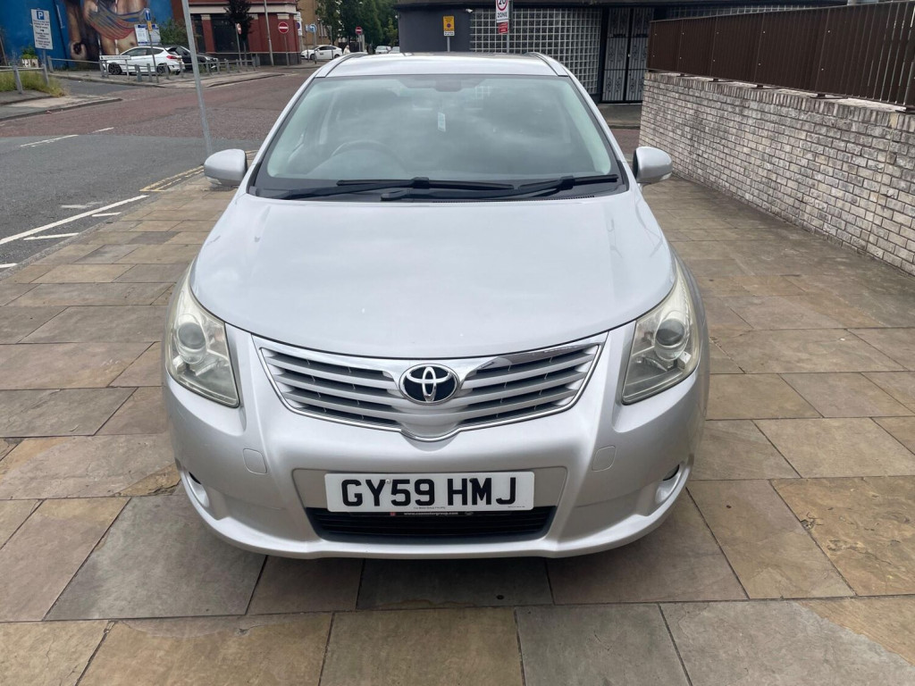 TOYOTA AVENSIS