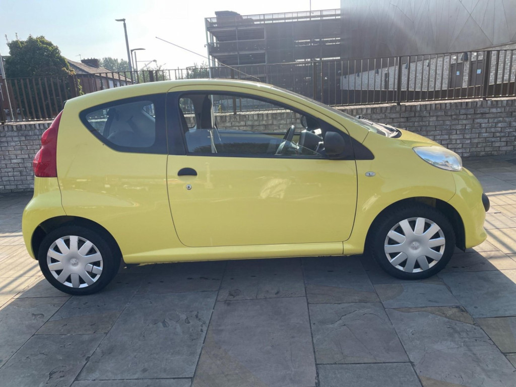 View PEUGEOT 107 1.0 12V Urban Lite Euro 4 3dr