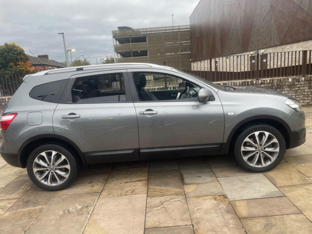 View NISSAN QASHQAI+2 2.0 dCi Tekna 4WD Euro 5 5dr