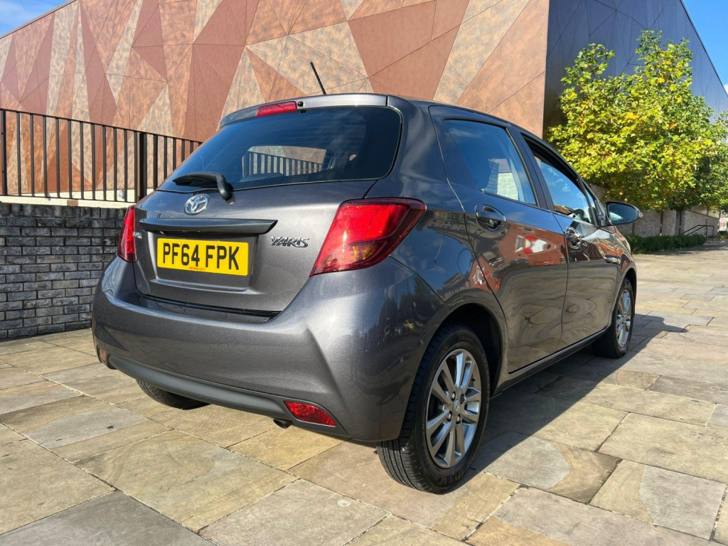 View TOYOTA YARIS 1.4 D-4D Icon Euro 5 5dr Euro 5