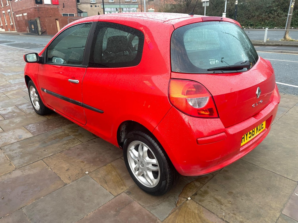 RENAULT CLIO