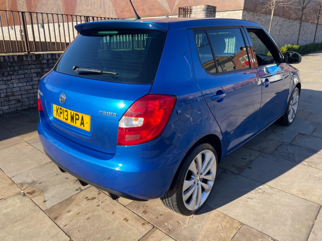 View SKODA FABIA 1.4 TSI vRS S2000 DSG Euro 5 5dr