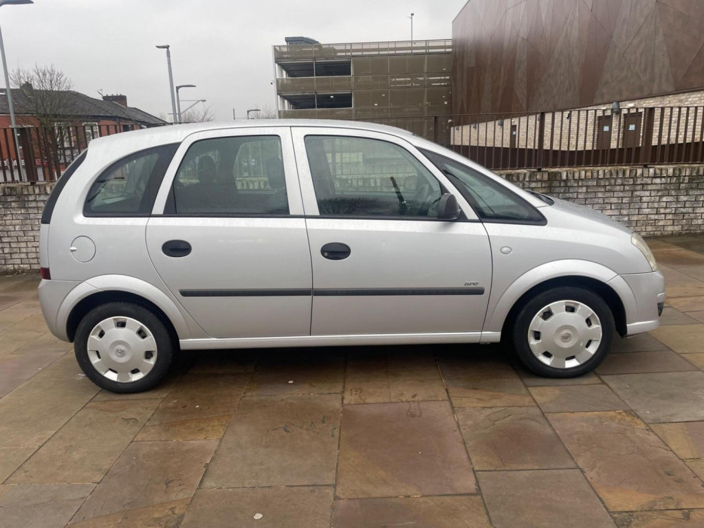 View VAUXHALL MERIVA 1.6i 16v Life Easytronic 5dr