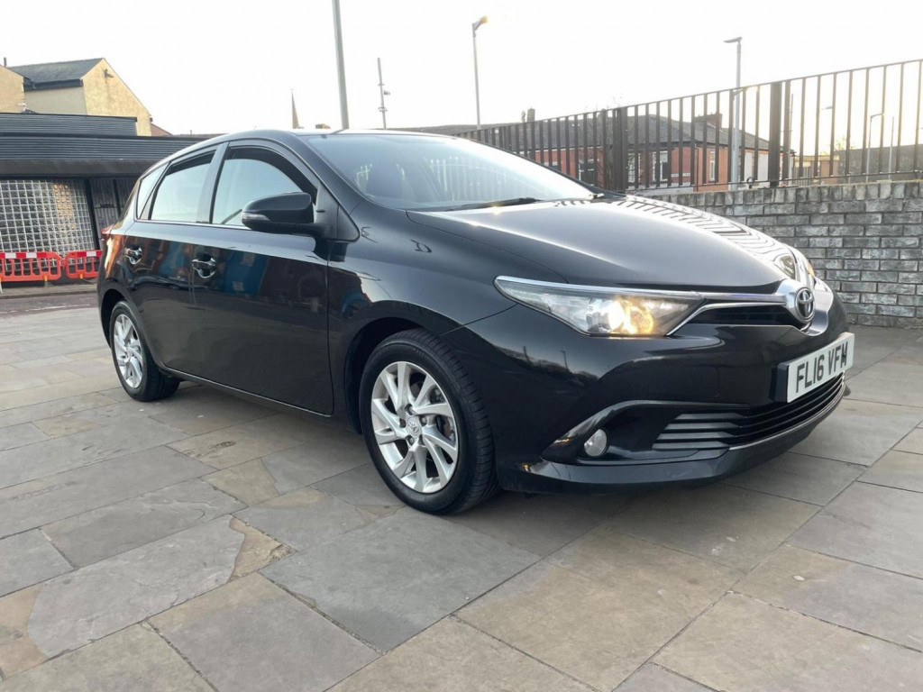 View TOYOTA AURIS 1.6 D-4D Business Edition Euro 6 (s/s) 5dr