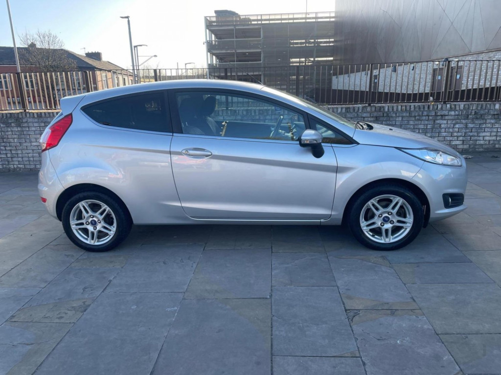 View FORD FIESTA 1.0T EcoBoost Zetec Euro 5 (s/s) 3dr