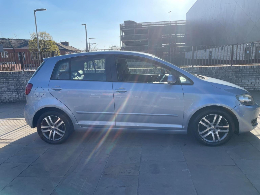 View VOLKSWAGEN GOLF PLUS 1.6 TDI SE DSG Euro 5 5dr