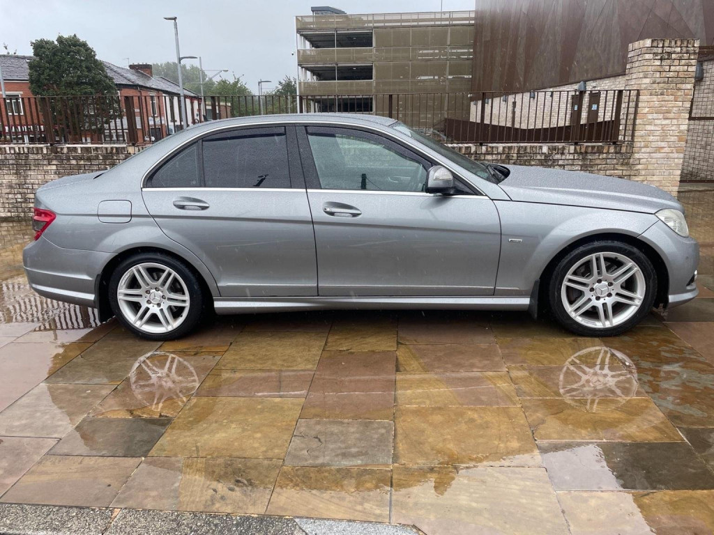 View MERCEDES-BENZ C CLASS 3.0 C320 CDI V6 Sport G-Tronic Euro 4 4dr