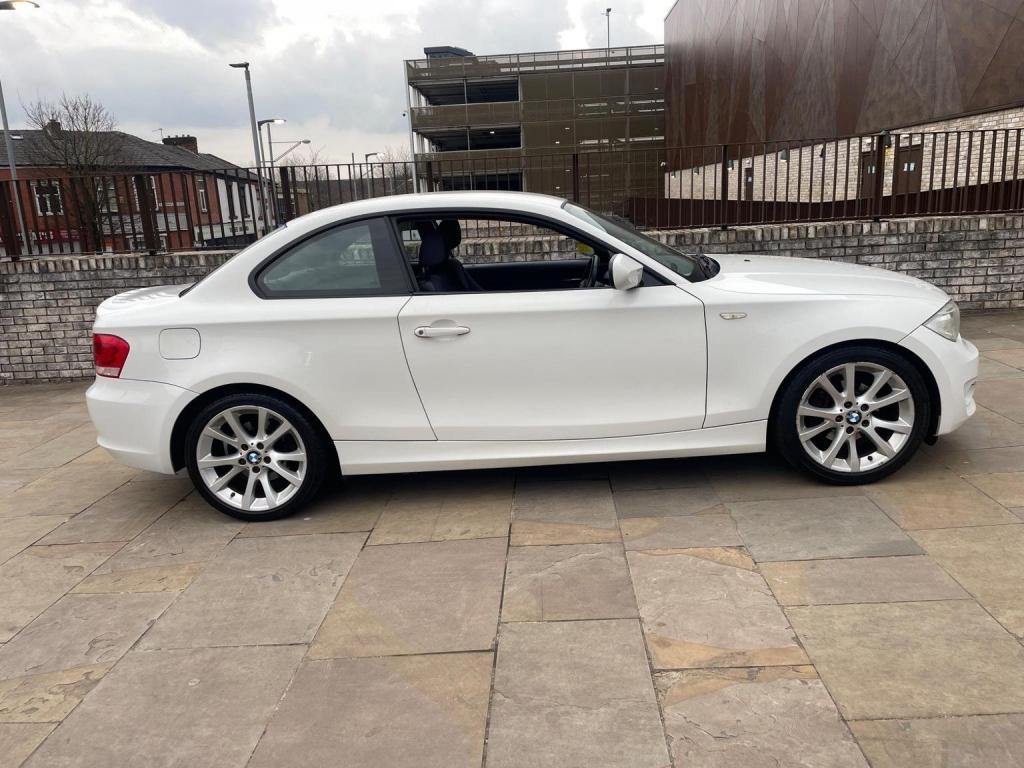 View BMW 1 SERIES 2.0 118d Sport Euro 5 (s/s) 2dr