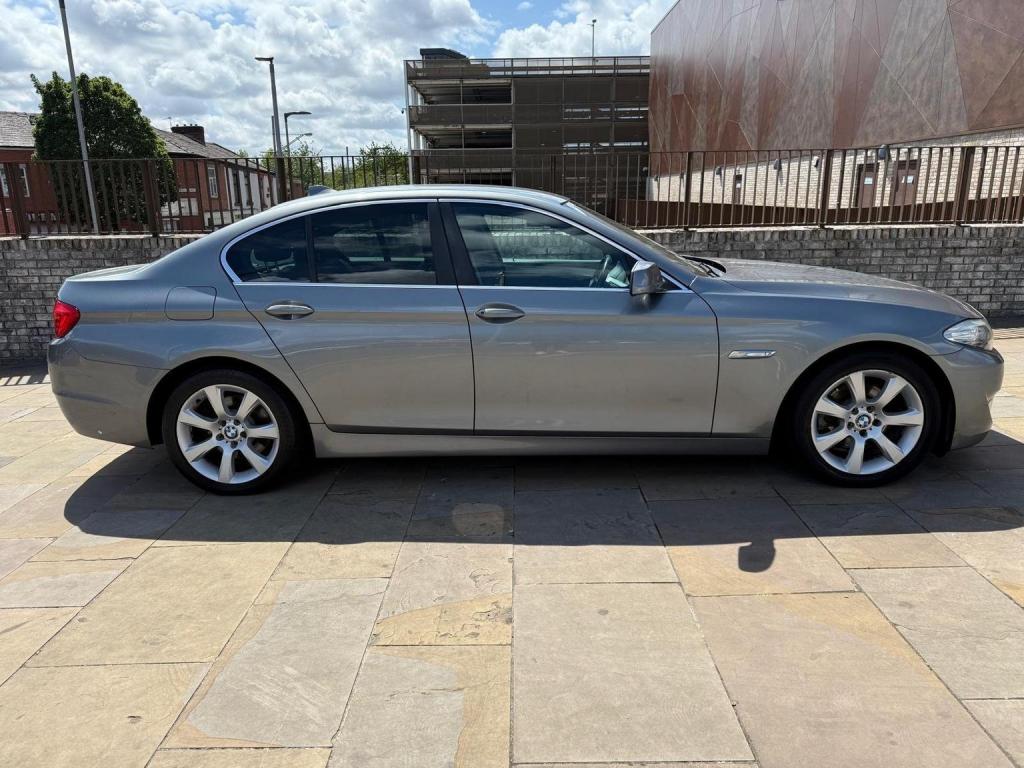 View BMW 5 SERIES 2.0 520d SE Steptronic Euro 5 4dr