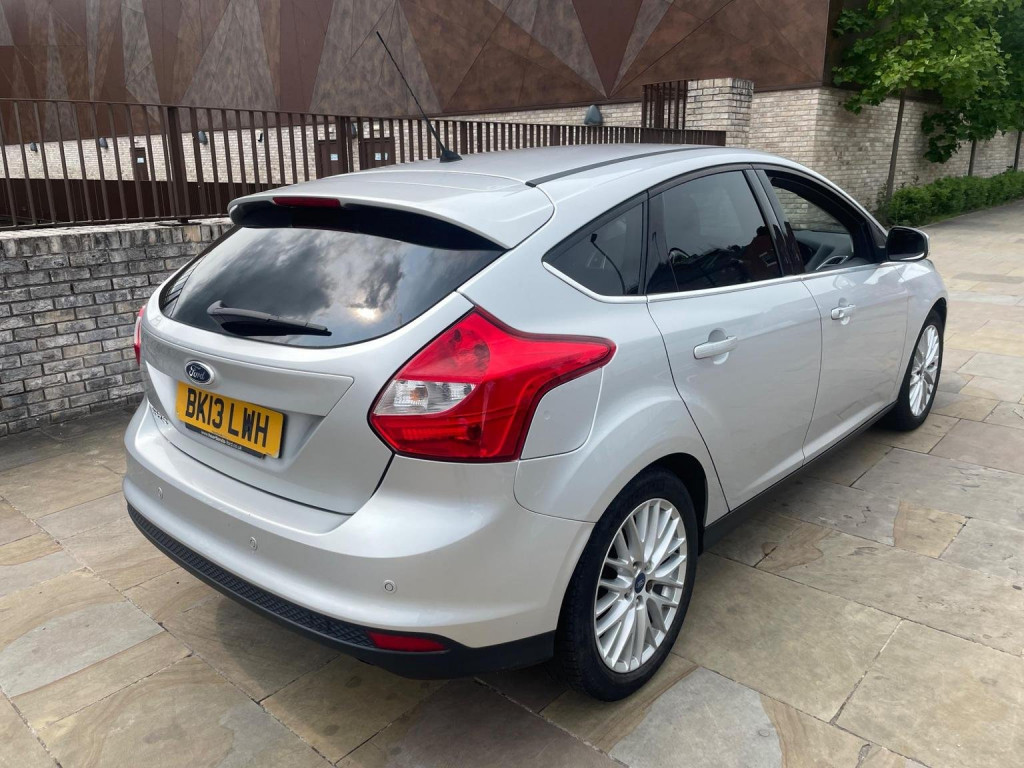 View FORD FOCUS 1.6 Zetec Powershift Euro 5 5dr