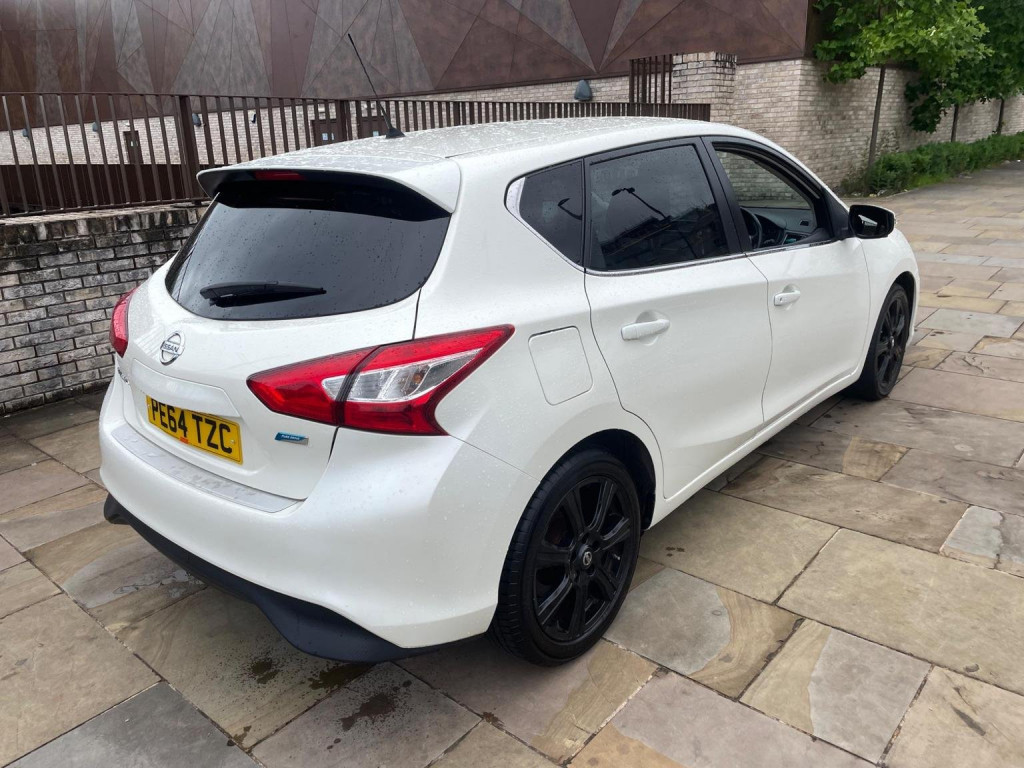 View NISSAN PULSAR 1.5 dCi Tekna Euro 5 (s/s) 5dr