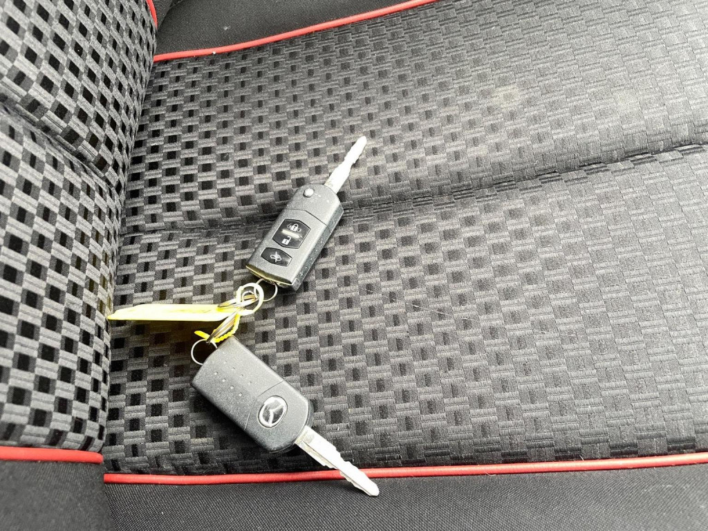 MAZDA MAZDA2