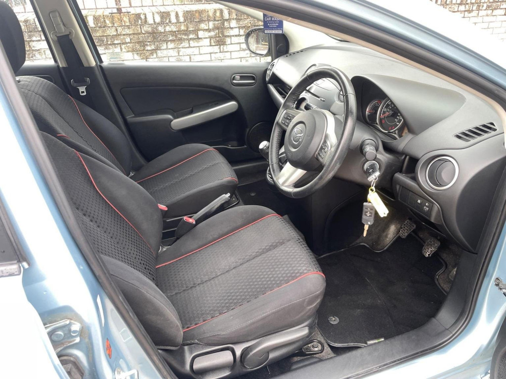 MAZDA MAZDA2