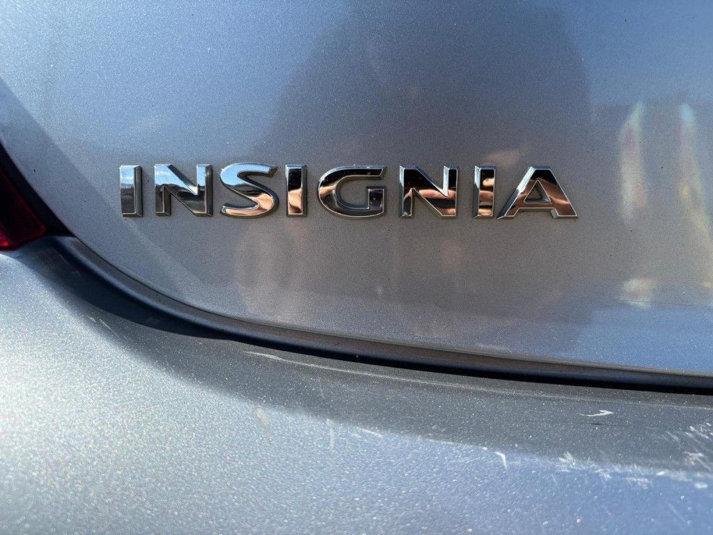 VAUXHALL INSIGNIA