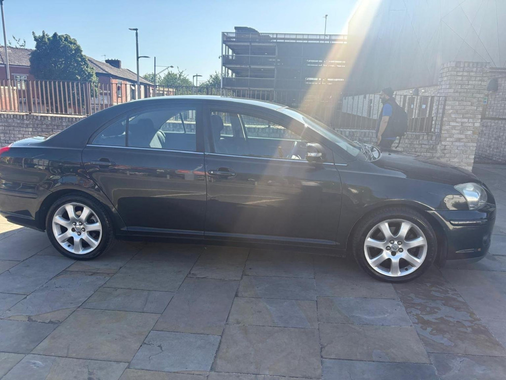 View TOYOTA AVENSIS 2.0 VVT-i T4 4dr