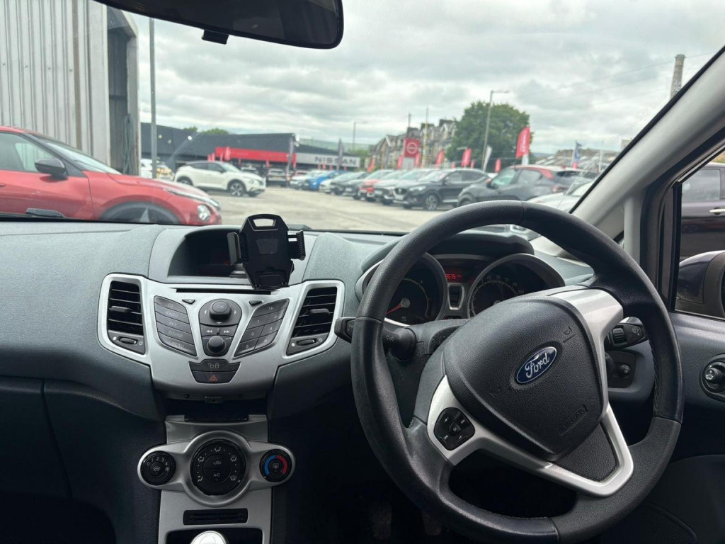 FORD FIESTA