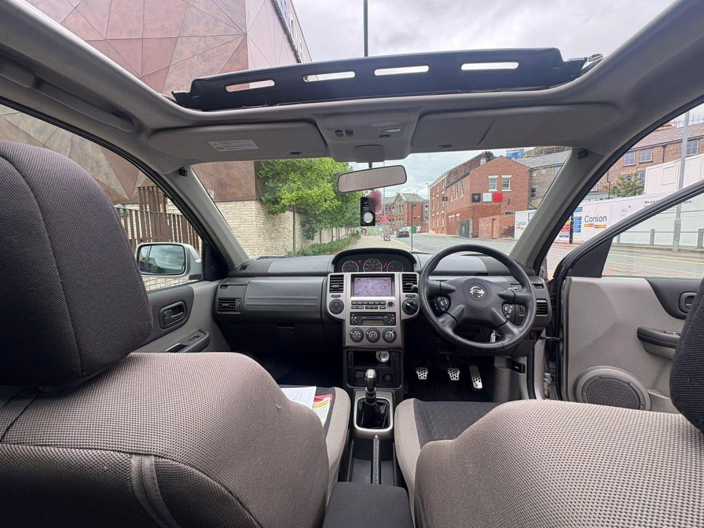 NISSAN X-TRAIL