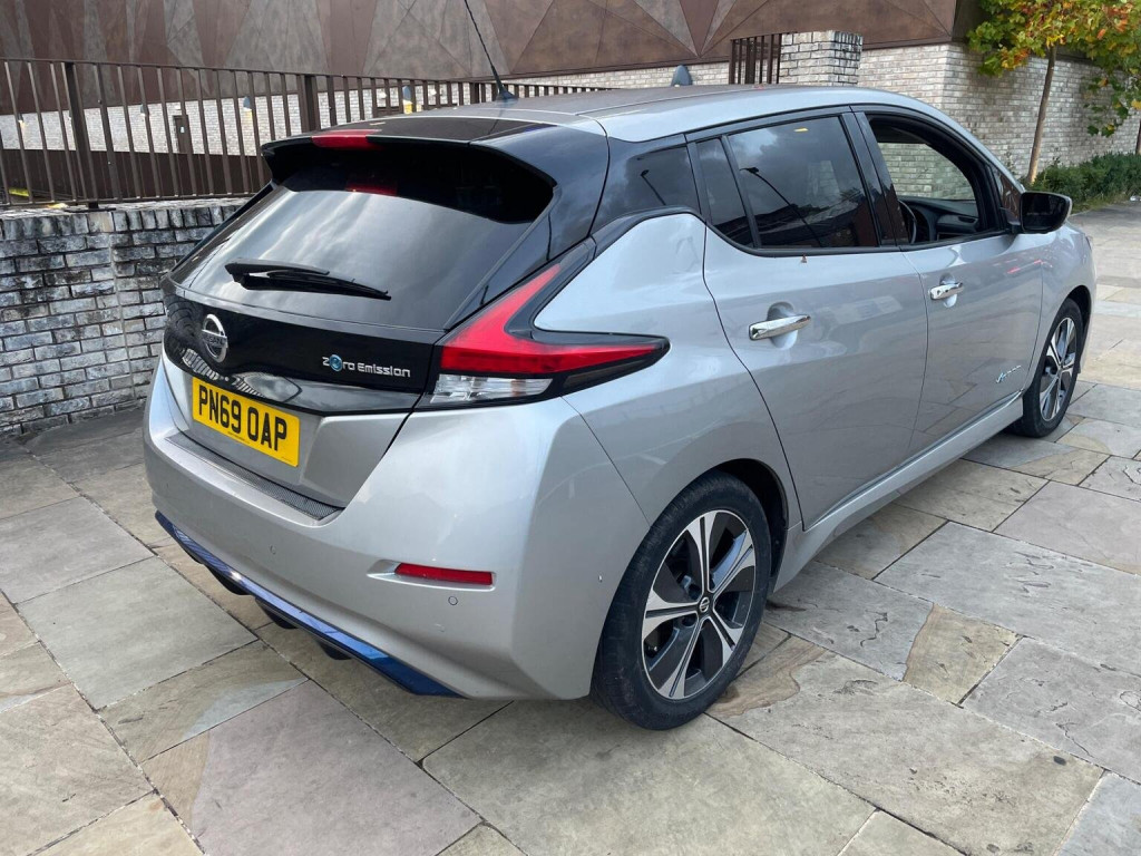View NISSAN LEAF 40kWh Tekna Auto 5dr