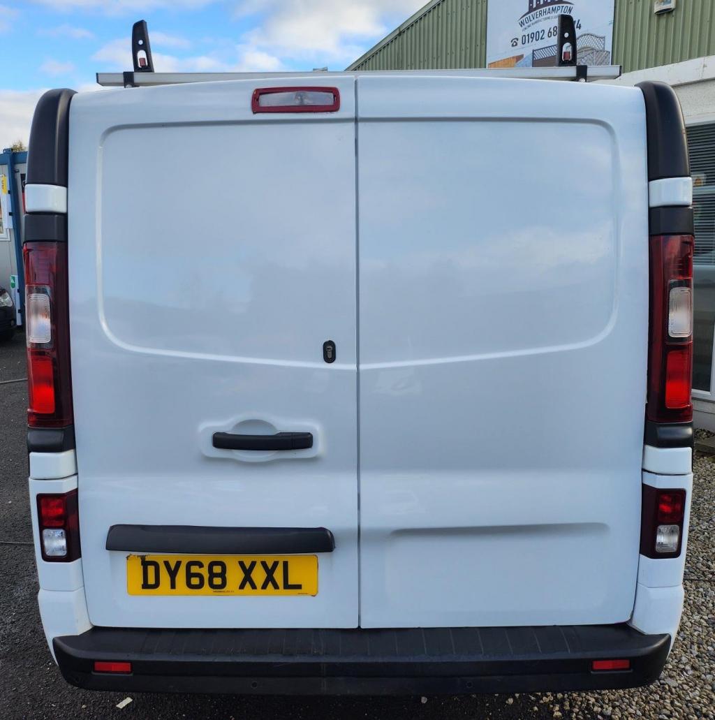 VAUXHALL VIVARO