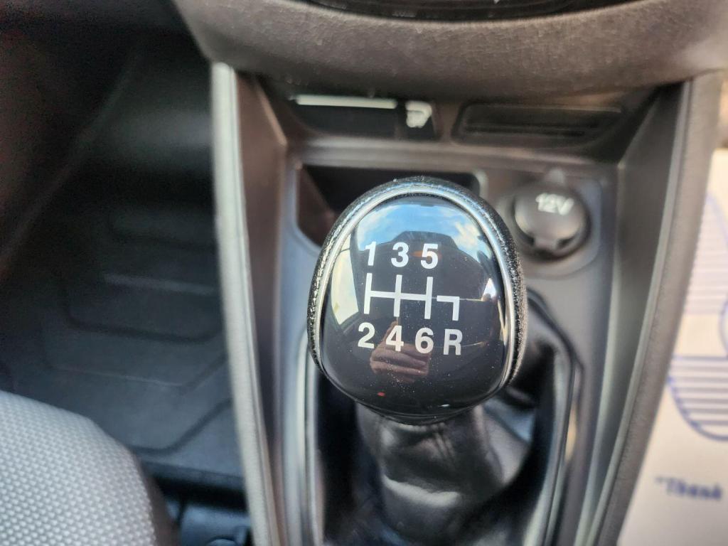 FORD TRANSIT COURIER