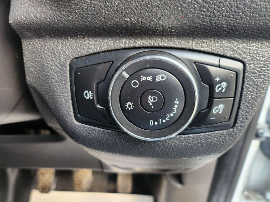 FORD TRANSIT COURIER